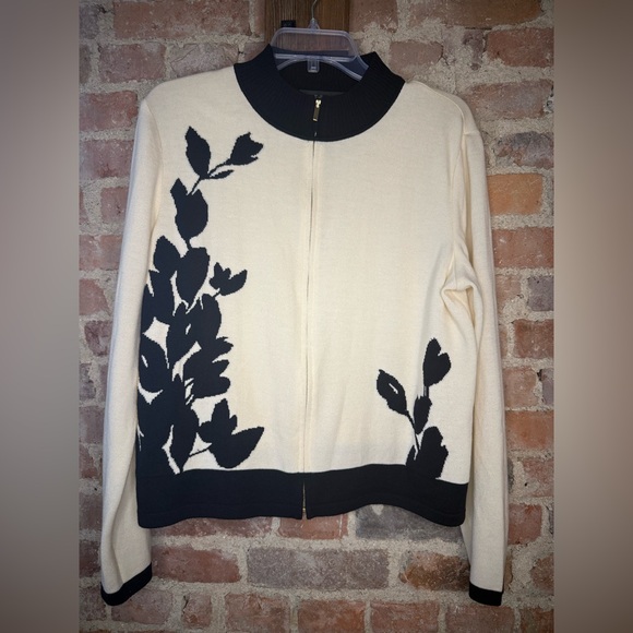 St. John Women's Black and Cream Floral Cardigan Size Large NWOT